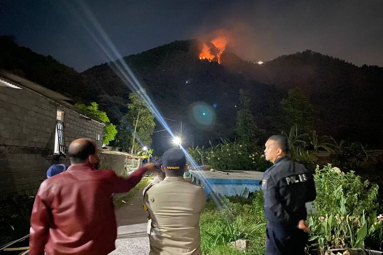 Gunung Telomoyo Kebakaran, 2 Hektar Lahan Dilalap Api