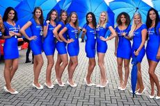 Gadis Seksi Ramaikan Trek Basah MotoGP Belanda 2014