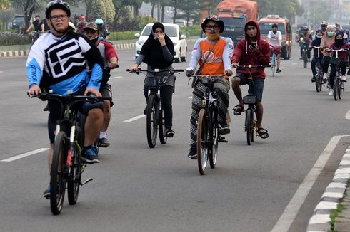 Warga Semarang Bersepeda Makin Ramai tapi Jalur Khusus Malah Jadi Tempat Parkir