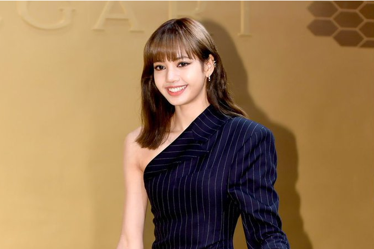 Lisa, salah satu anggota grup vokal perempuan asal Korea Selatan, BLACKPINK, kembali menjadi pembicaraan warganet.