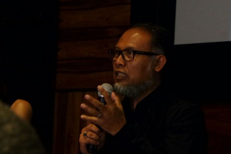 Mantan Pimpinan Komisi Pemberantasan Korupsi (KPK) Bambang Widjojanto dalam sebuah acara diskusi di Kemang, Jakarta Selatan, Jumat (10/11/2017).