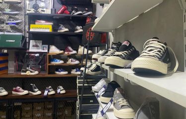 Converse store bandung hotsell