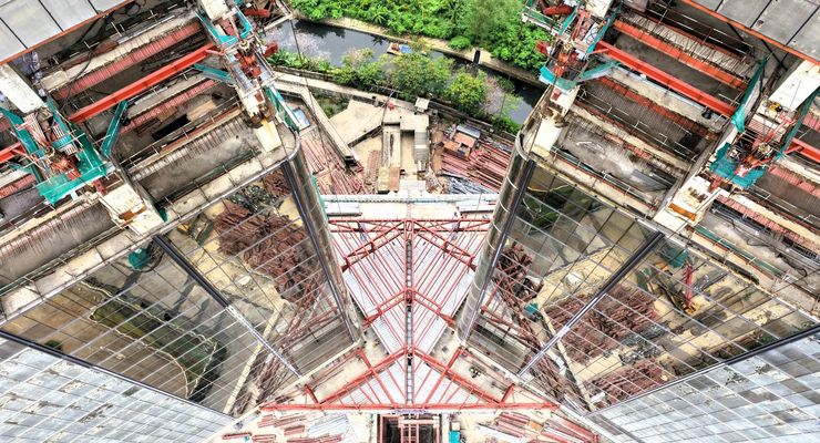 Sejarah Baru Tengah Diukir Insinyur Indonesia, Rangka Baja 290 Ton Diangkat hingga 117 Meter