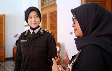 Ayumi Putri Sasaki saat bertemu Bupati Banyuwangi Ipuk Fiestiandani Azwar Anas 