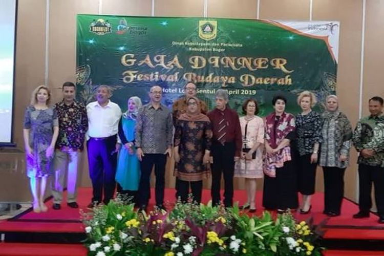 Pemerintah Kabupaten Bogor terus menggenjot sektor pariwisata, karena bidang ini dinilai sangat potensial untuk bisa dikembangkan. Bupati Bogor Ade Yasin, mempromosikan Kabupaten Bogor sebagai The City of Sport and Tourism