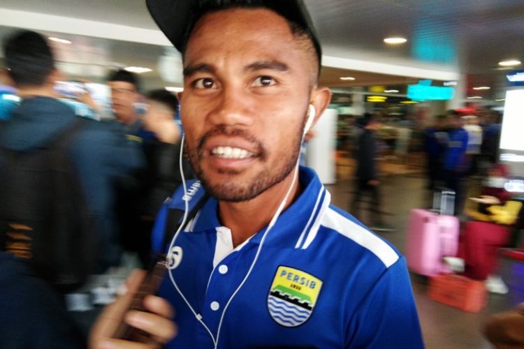 Wing bek Persib Bandung Ardi Idrus saat ditemui wartawan di Bandara Husein Sastranegara, Senin (16/4/2018).