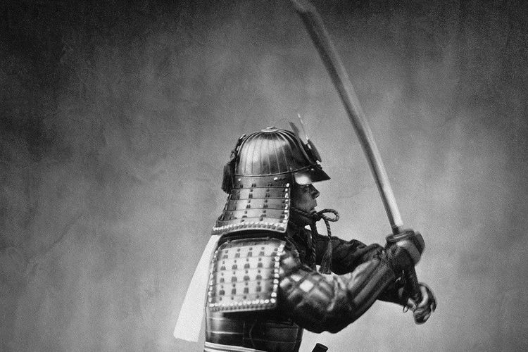 Ilustrasi samurai Jepang dengan katana.