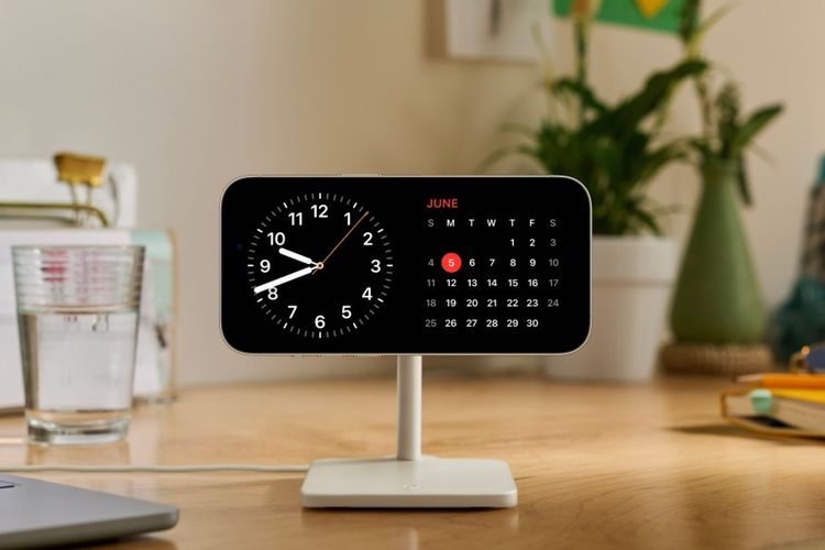 Ilustrasi fitur Standby Mode di iOS 17.