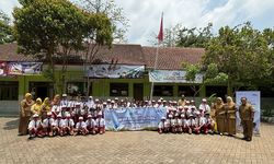 Literacy Declines Among SDN Galih 2 Students Pasuruan, Kompas.com's 'Jagat Literasi' Met With Enthusiasm