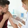 Nakes di Medan Disuntik Vaksin Covid-19 Dosis Keempat, Vaksinasi Booster Kedua di Sumut Dimulai