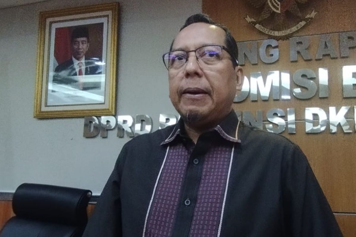 Wakil Ketua Fraksi PKS DPRD DKI Jakarta, Ismail saat berada di Gedung DPRD DKI pada Selasa (19/12/2023).