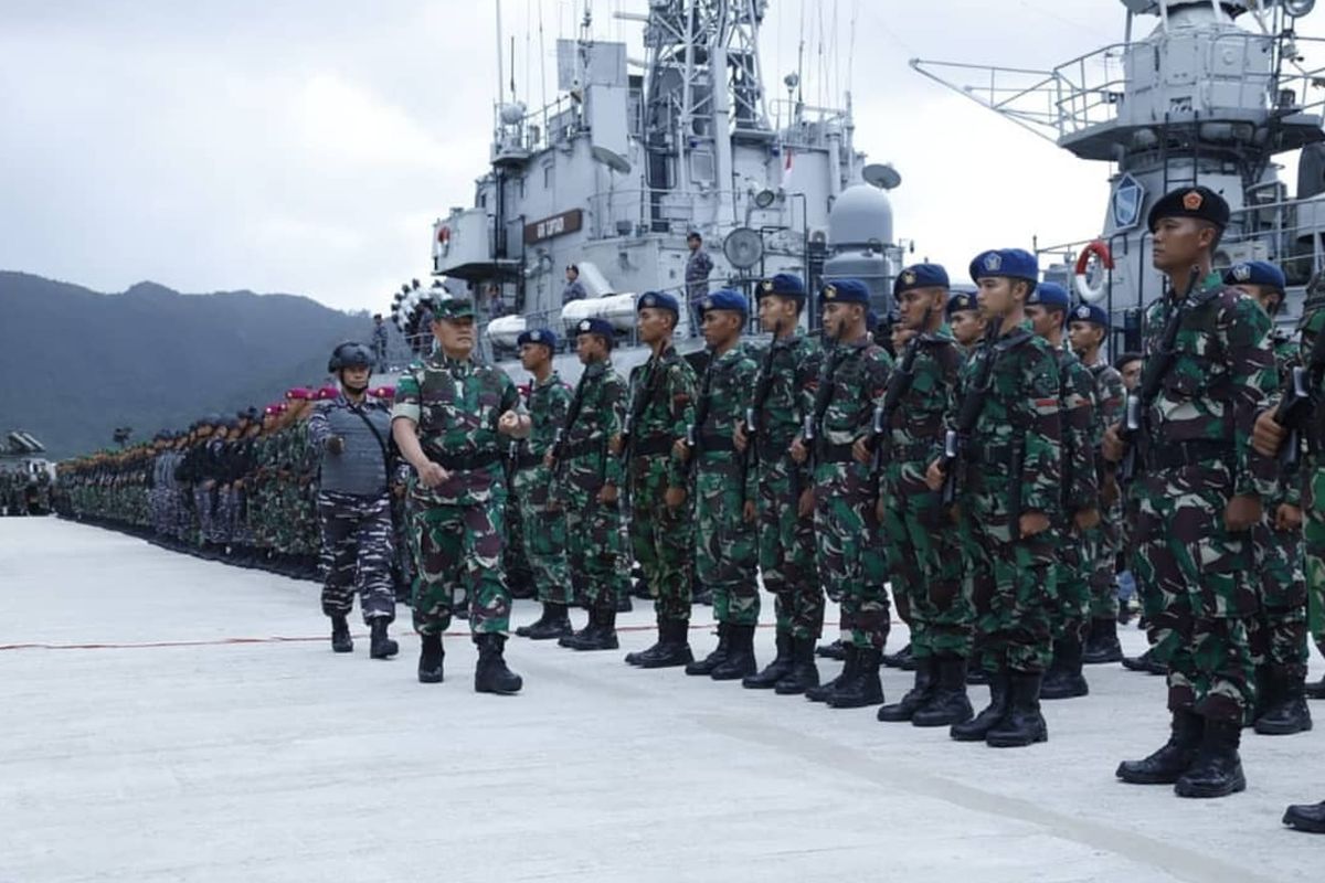 Panglima Komondo Gabungon Wilayah Pertahonan | (Pangkogabwilhan I) Laksamana Madya (Laksdya) TNI Yudo Morgono menggelar apel pasukan intensitas operasi rutin TNI dalam pengamanan laut Natuna di pelabuhan Selat Lampa, Ranai Kabupaten Natuna, Kepulauan Riau, pasukan yang terlibat yakni sekitar 600 personil dengan jumlah KRI yang ada sebanyak lima unit kapal.