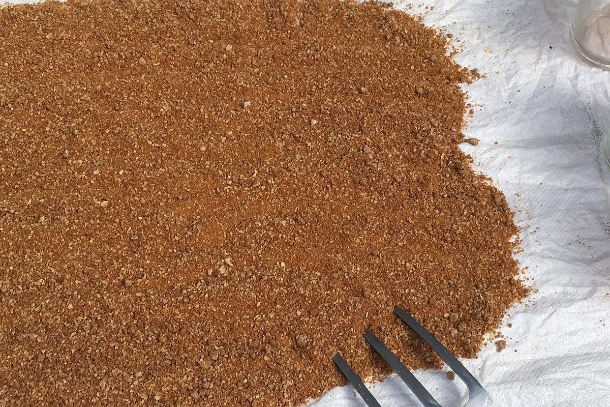 Ilustrasi pupuk bokashi, membuat pupuk bokashi. 