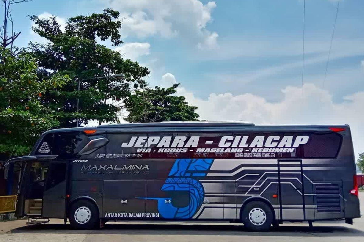 Bus Patas PO Maxalmina Jepara-Cilacap