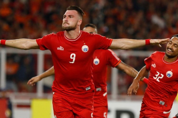 Marko Simic melakukan selebrasi usai mencetak gol kedua Persija Jakarta ke gawang Johor Darul Takzim di Stadion Utama Gelora Bung Karno, Senayan, Jakarta, Selasa (10/4/2018).