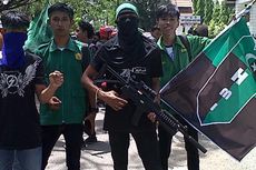 Bawa Replika AK-47, Demo Mahasiswa Bikin Kaget Polisi