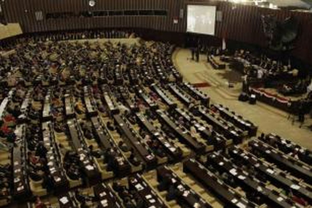 Suasana di dalam gedung saat Presiden Susilo Bambang Yudhoyono memberikan pidato kenegaraan dalam sidang bersama DPR dan DPD RI, di Gedung MPR/DPR/DPD, Senayan, Jakarta, beberapa waktu lalu. DPR-RI kembali mendapatkan sorotan setelah berencana mengesahkan RUU Pilkada yang salah satu isinya adalah kepala daerah kembali dipilih oleh DPRD. 