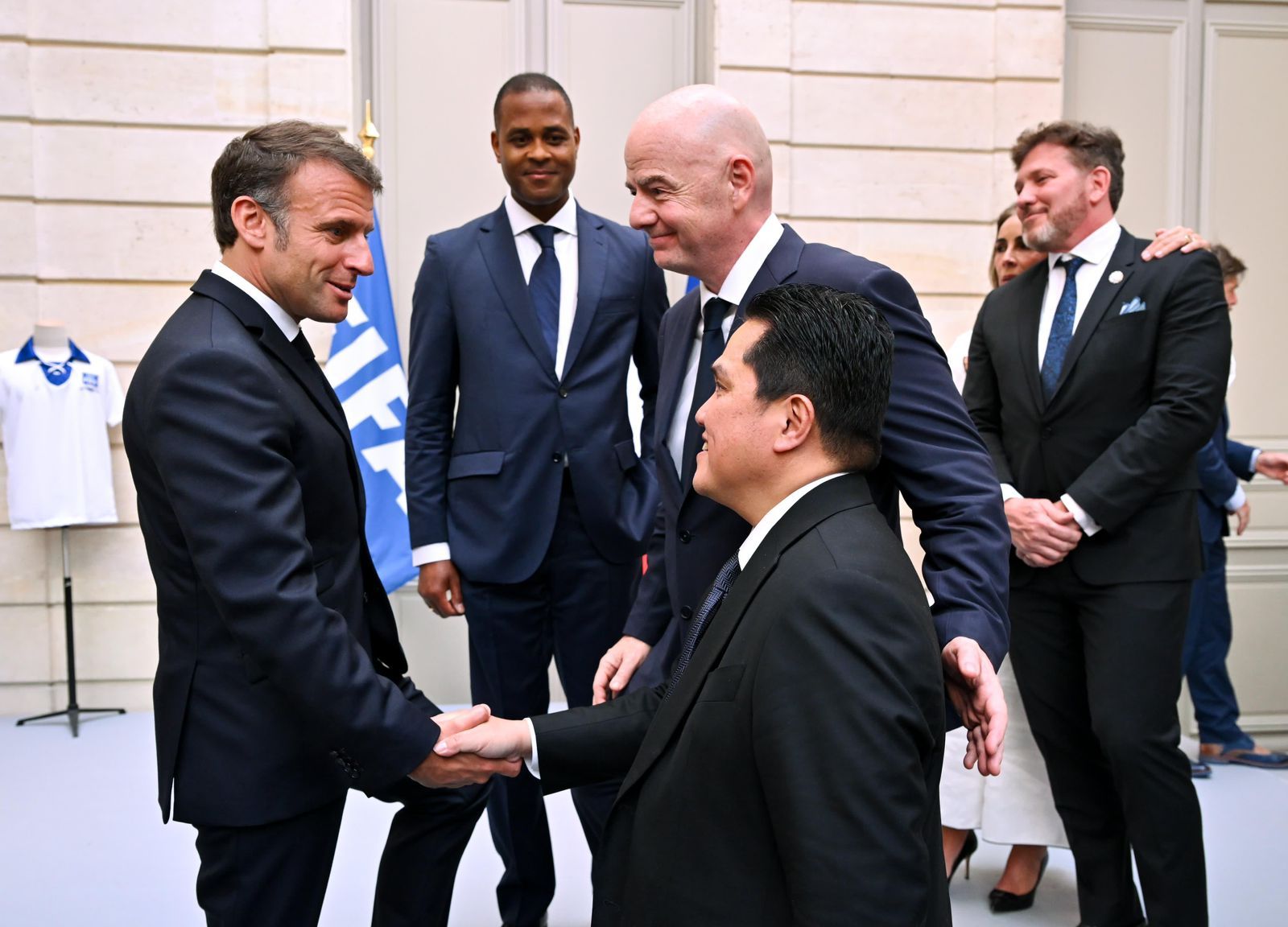 Sambangi Paris, Erick Thohir Bertemu Presiden Perancis dan Presiden FIFA