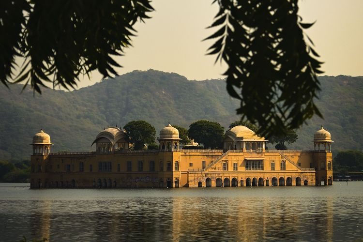 Unik, Kerajaan India Ini Mengapung di Danau
