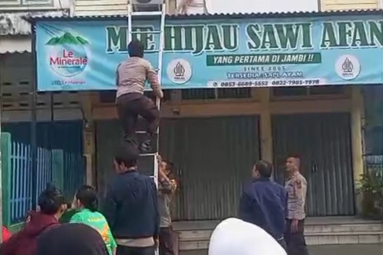 Diancam Dibunuh Suami, Seorang Wanita dan Dua Anaknya Dievakuasi Paksa