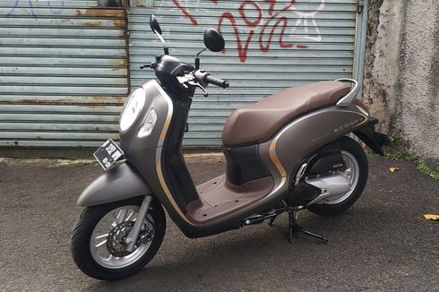 Kencan Harian dengan Honda Scoopy 2020