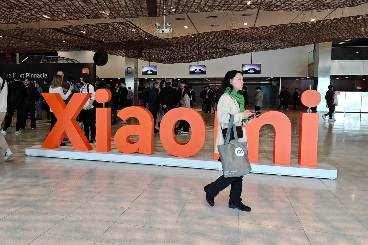 Suasana acara peluncuran Xiaomi di Barcelona, Minggu (2/3/2025).