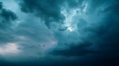 Hoaks Squall Line dan Tantangan Literasi Cuaca Kita