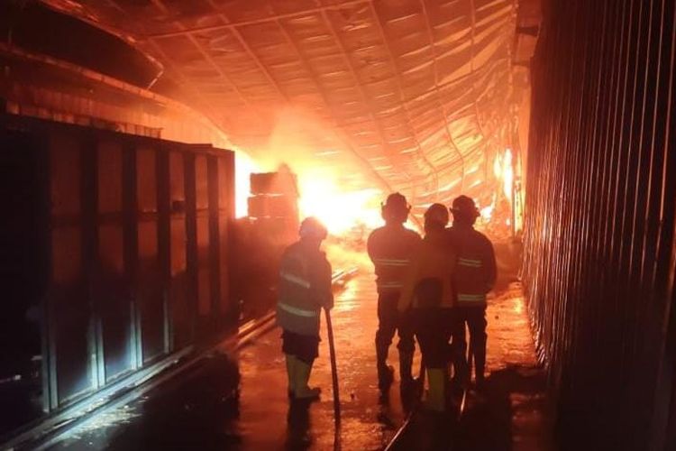Pabrik Pengolahan Kayu di Pasuruan Terbakar, Kerugian Capai Rp 5 Miliar