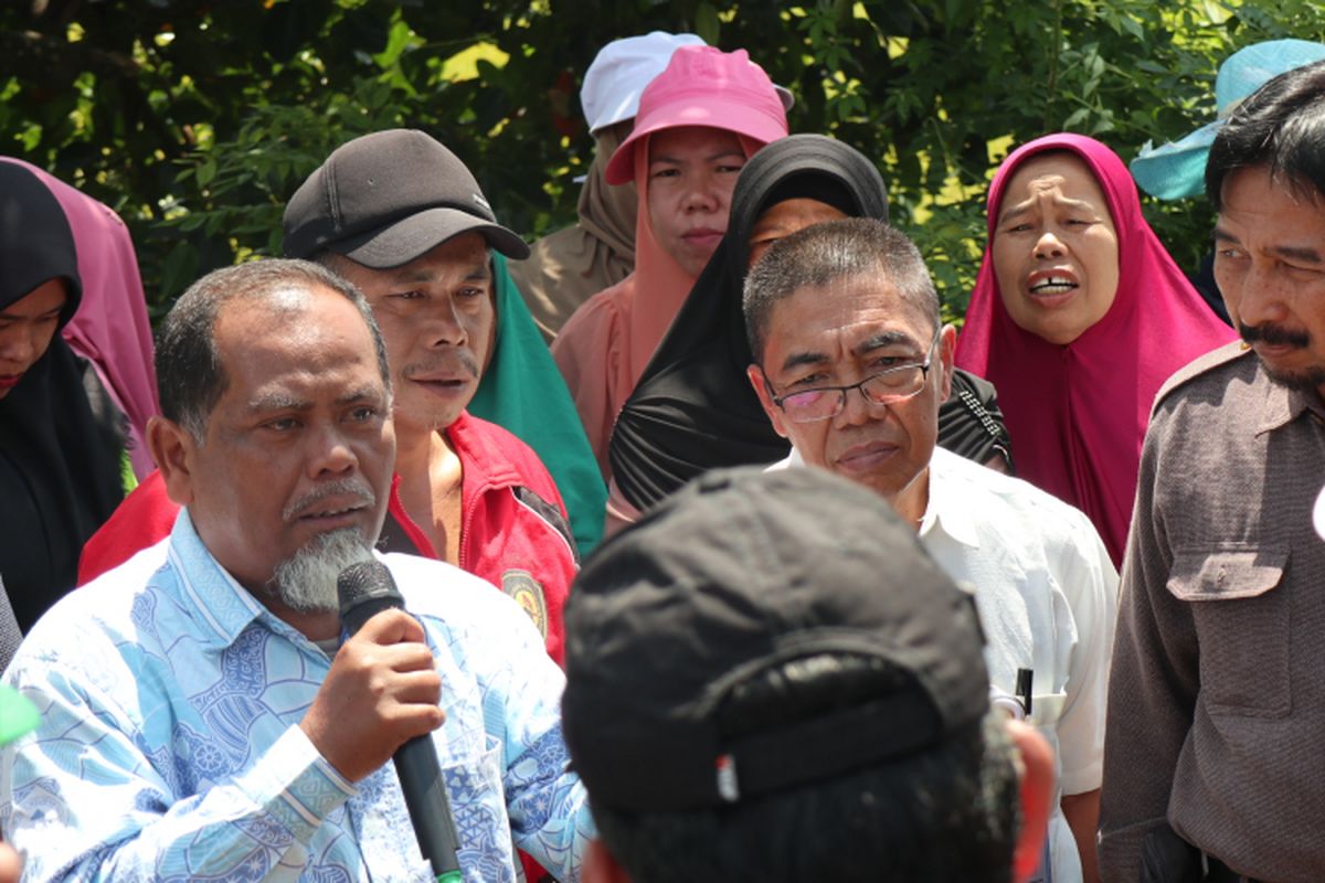 Direktur Jenderal Prasarana dan Sarana Pertanian (PSP) Sarwo Edhy mengatakan, jika ada biaya tebus atau semacamnya, itu adalah perbuatan oknum. 