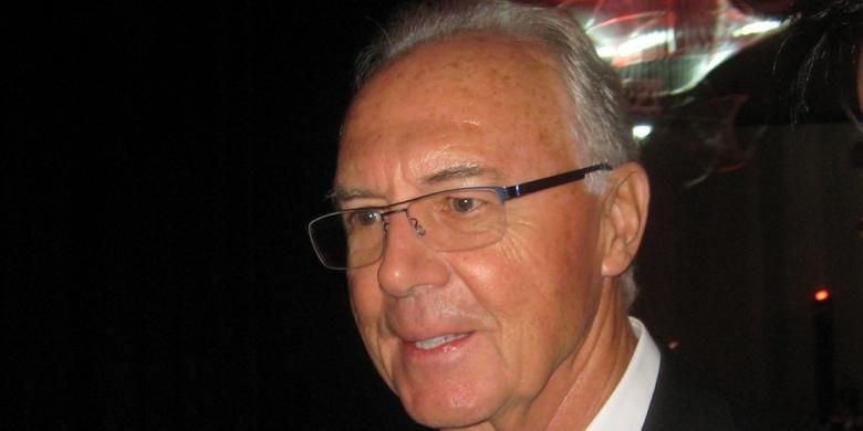 Presiden Kehormatan Bayern Muenchen Franz Beckenbauer 