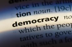 Sejarah Demokrasi di Indonesia dalam 4 Masa Pemerintahan