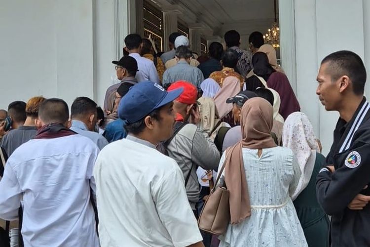 Open House di Balai Kota, Antrean Warga Mengular hingga Halaman Pendopo