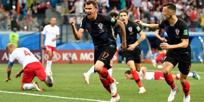 Mario Mandzukic merayakan gol Kroasia ke gawang Denmark pada pertandingan babak 16 besar Piala Dunia 2018 di Nizhny Novgorod, 1 Juli 2018. 