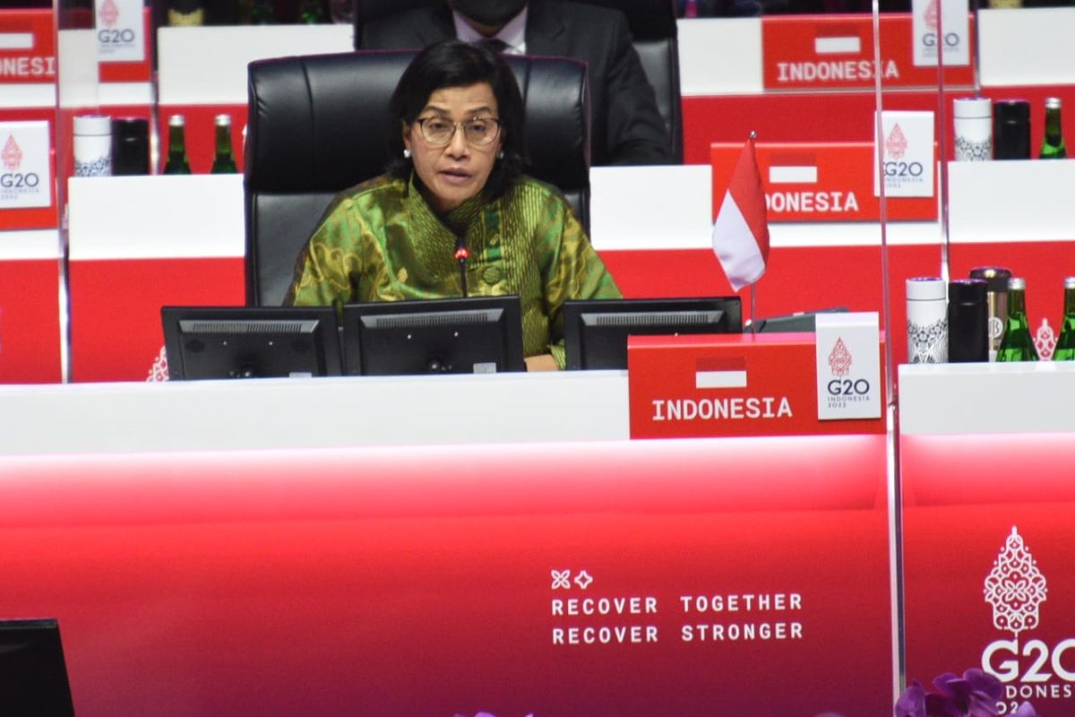 Menkeu Sri Mulyani saat pPertemuan pertama Menteri Keuangan dan Gubernur Bank Sentral (1st FMCBG Meetings) dalam presidensi G20 Indonesia di JCC Senayan, Jakarta, Kamis (17/2/2022).