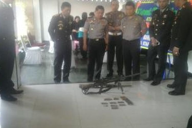 Senjata anti tank ini diamankan polisi saat kontak tembak di Pegunungan Langka, 19 Agustus 2015 lalu. Diduga senjata canggih ini tak sempat dibawa para teroris saat mereka terdesak.