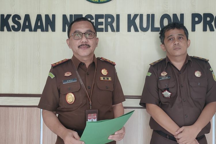 Kepala Kejaksaan Negeri Kulon Progo, Ardi Sunaryo dan Kepala Seksi Tindak Pidana Khusus Kejari Kulon Progo, Aulia Hafidz.