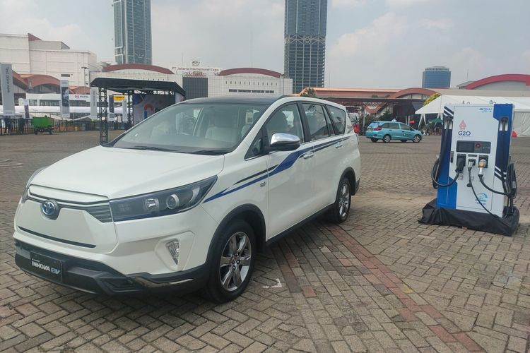 Toyota Kijang Innova EV 