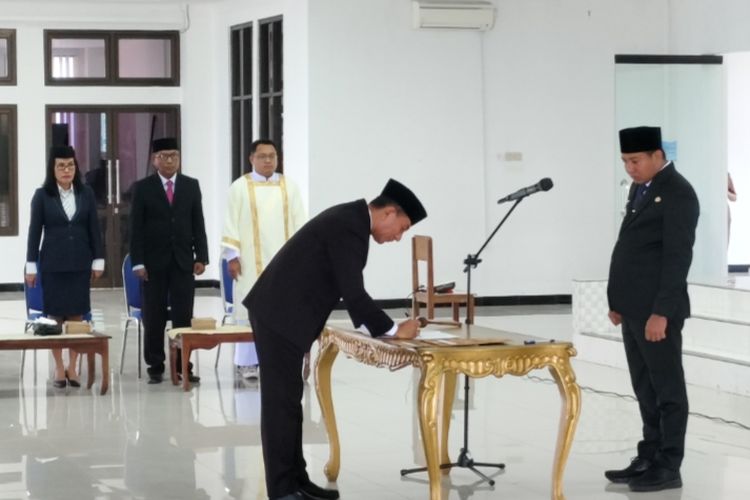 Bupati Sikka Jelaskan soal Polemik Imbas Mutasi Sekda Jadi Staf Ahli