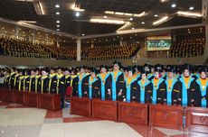 Wisuda 1.800 Lulusan, UT Siap Dukung Program Peningkatan Angka Partisipasi Perguruan Tinggi