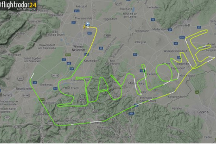 Ajakan Lawan Virus Corona Ditulis Di Langit Austria