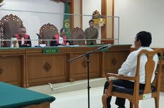 Sidang Dakwaan Kasus Korupsi Rektor Non-aktif Universitas Udayana Ditunda