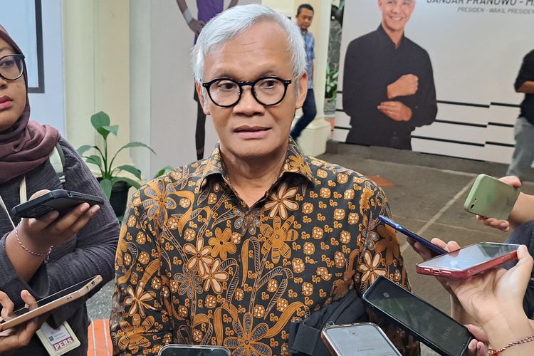 Ketua Tim Penjadwalan TPN Ganjar-Mahfud sekaligus politikus PDI-P Aria Bima saat ditemui di Media Center TPN, Jakarta, Jumat (16/2/2024).