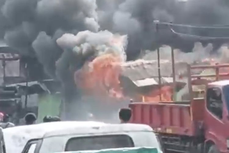 Warung BBM Eceran di Kukar Ludes Terbakar Gara-gara Elpiji Bocor, Satu Orang Terluka