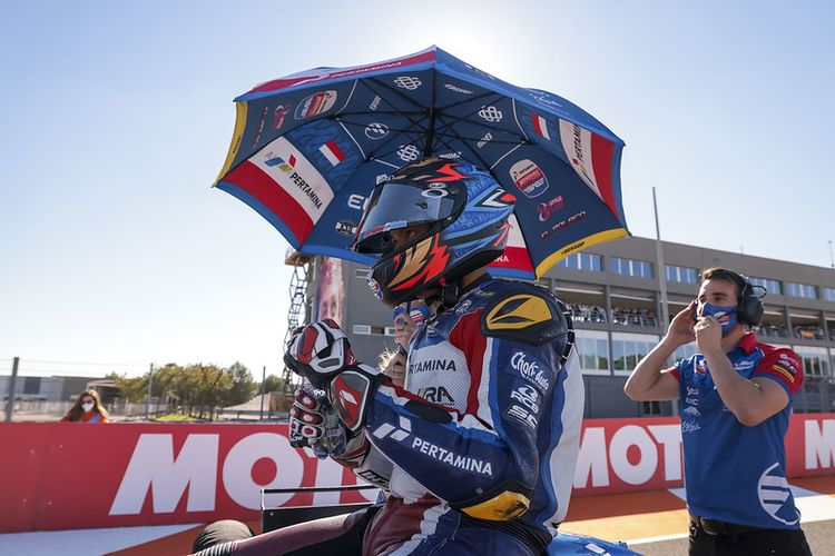 Pebalap Pertamina Mandalika SAG Team, Dimas Ekky Pratama, saat menjadi wildcard pada Moto2 Valencia 2021