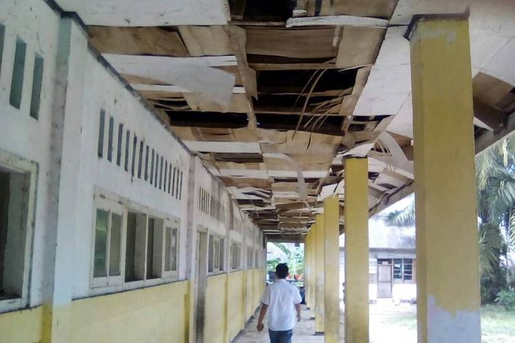 Kondisi bangunan SDN 139, di Desa Padang Bakung Kecamatan Semidang Kabupaten Seluma rusak parah. 