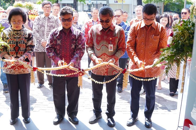Bank Ina Resmikan Kantor Cabang di Dago Bandung