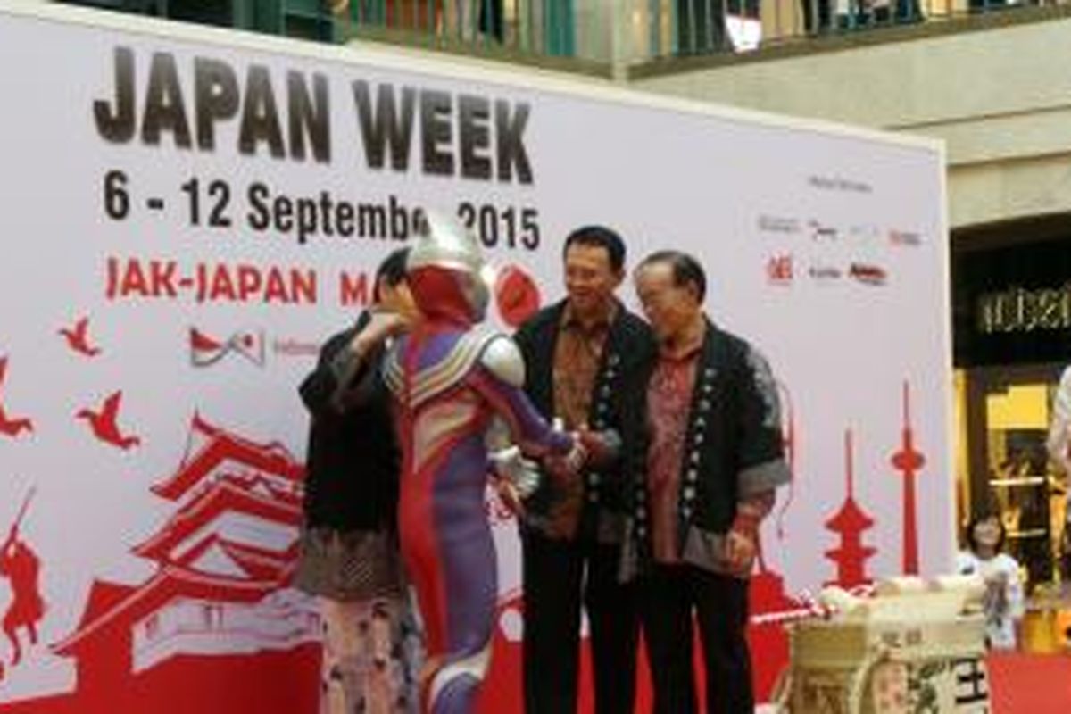 Gubernur DKI Jakarta Basuki Tjahaja Purnama membuka pagelaran Jak Japan Matsuri 2015 di Plasa Senayan, Jakarta, Minggu (6/9/2015). 