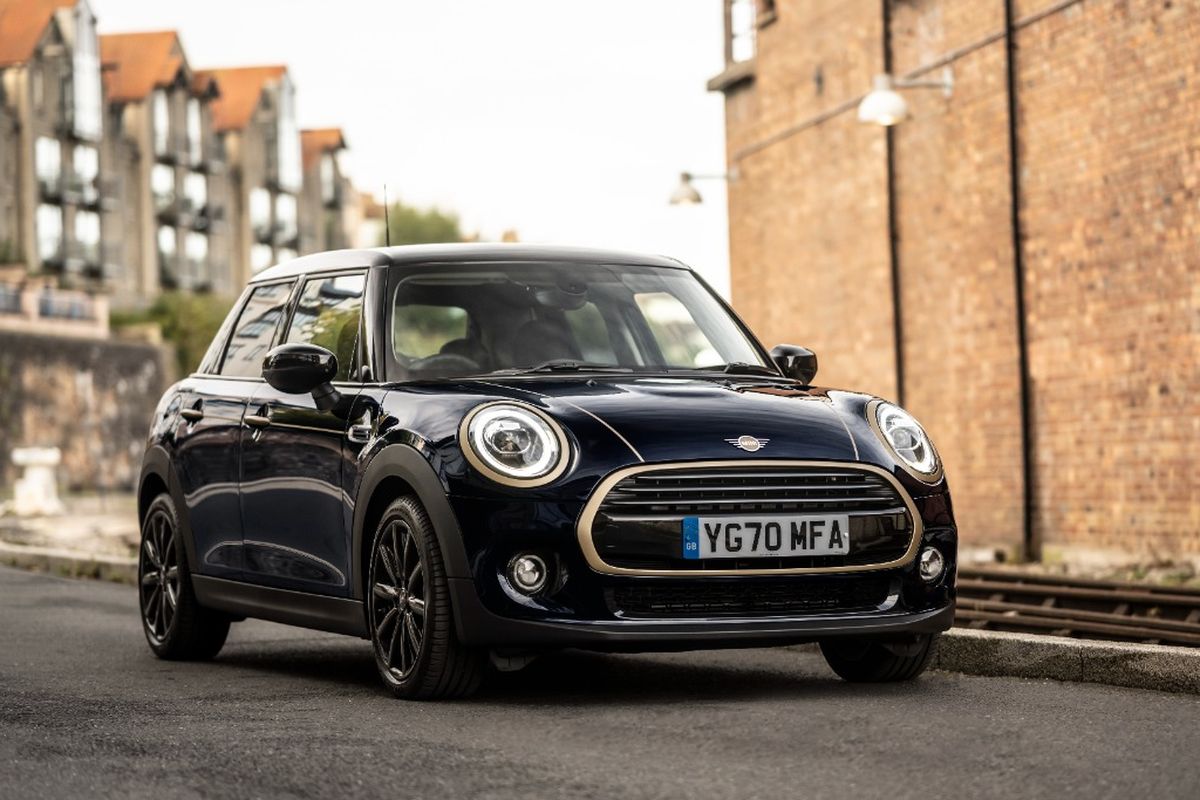 MINI Cooper 5 Door Frozen Brass Edition