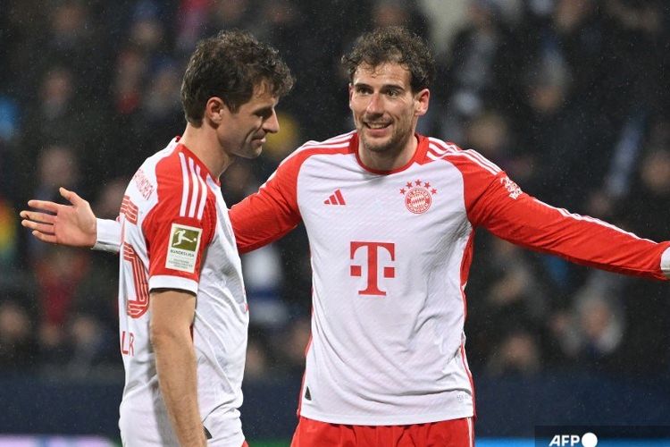 Ekspresi Leon Goretzka dan Thomas Mueller pada laga Bochum vs Bayern di lanjutan Bundesliga atau kastar tertas Liga Jerman pada Minggu (18/2/2024) malam WIB.