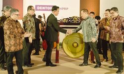 Dentons HPRP dan Kemenekraf Kolaborasi Dorong UMKM Batik Naik Kelas